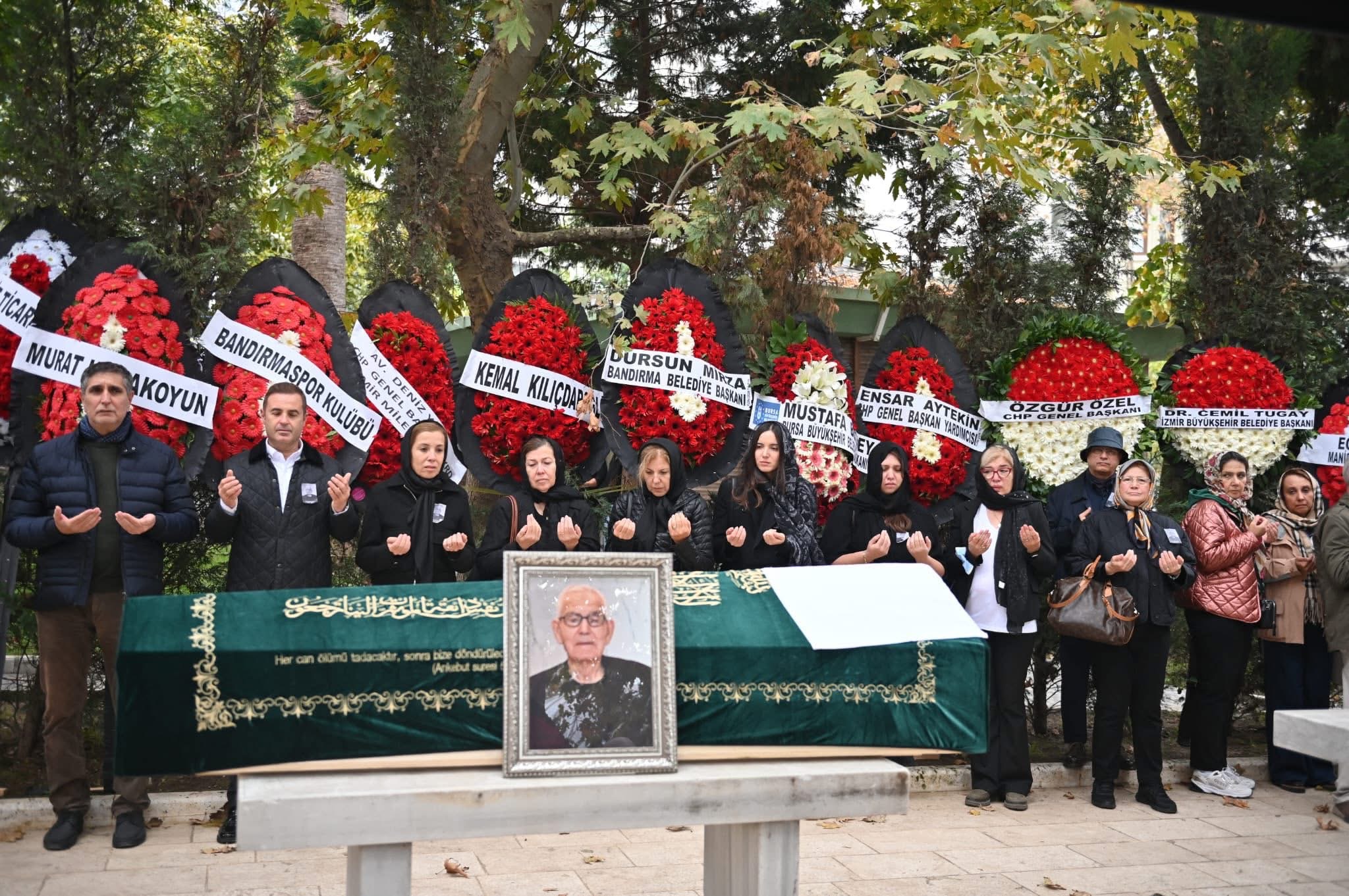 📍Balıkesir Büyükşehir Belediye Başkanı Ahmet Akın’ın Kayınpederi Son Yolculuğuna Uğurlandı